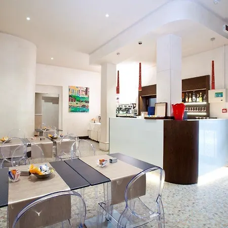 Hotel Momi's 3*